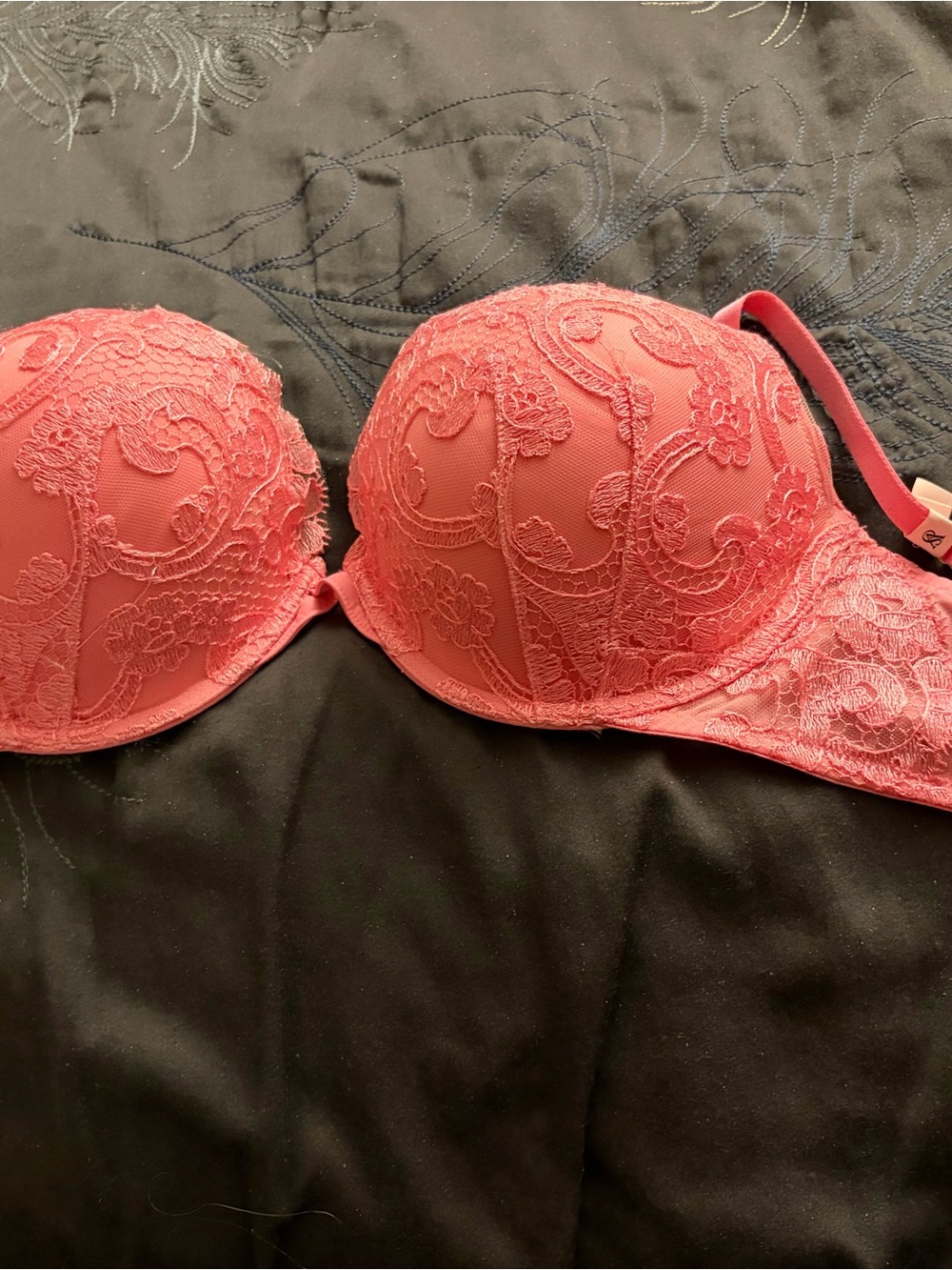 Victoria's Secret Dream Angel Coral Lace Push-Up Bra
